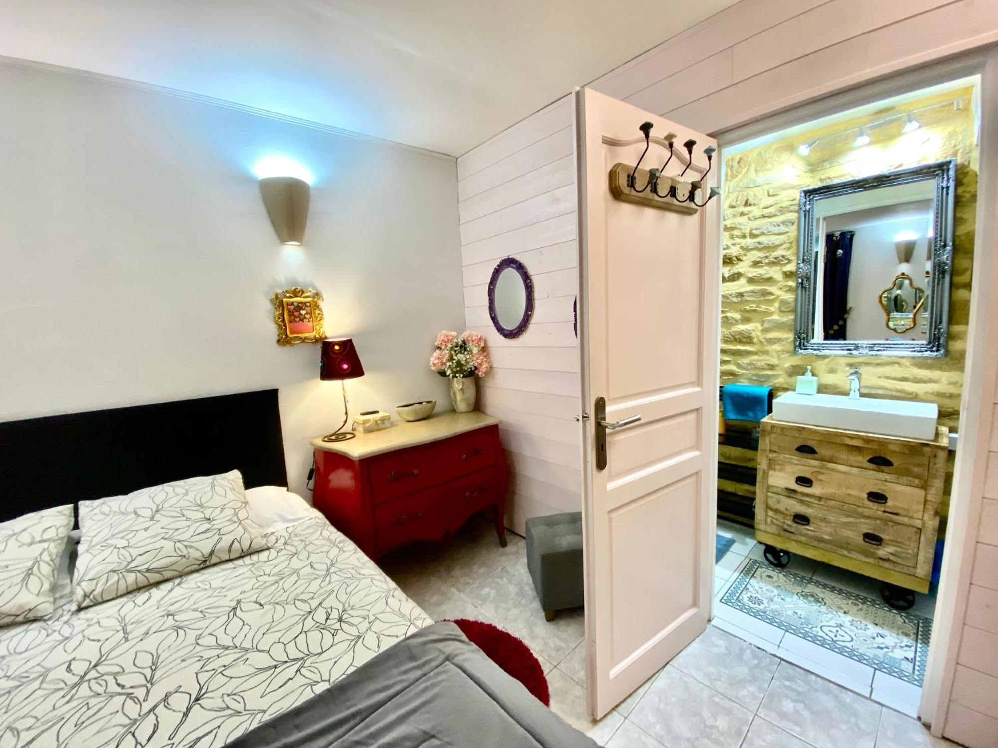 La Clef Des Songes - Chambres Climatisees - Sarlat Centre - Parking Gratuit - Piscine, Spa Et Massages A 400Metres Exterior foto