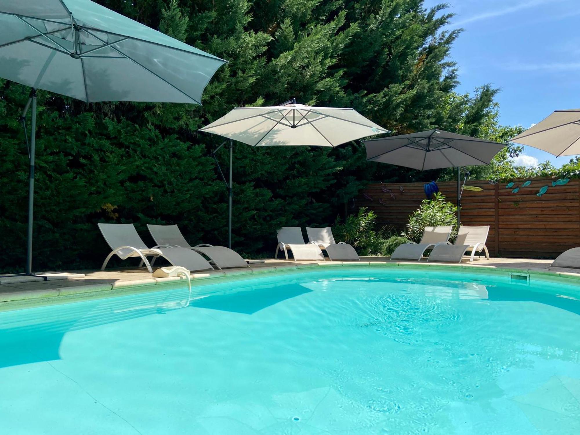 La Clef Des Songes - Chambres Climatisees - Sarlat Centre - Parking Gratuit - Piscine, Spa Et Massages A 400Metres Exterior foto