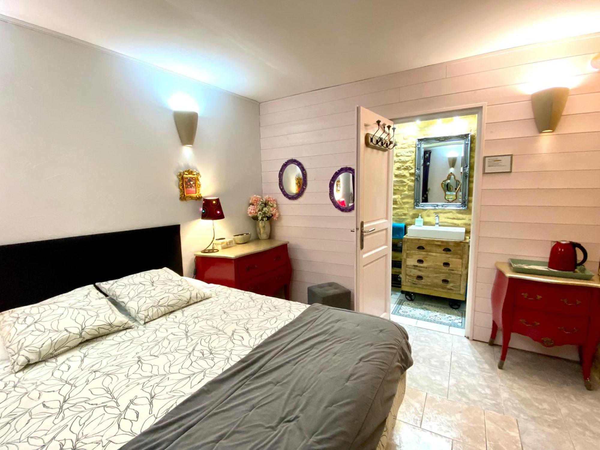 La Clef Des Songes - Chambres Climatisees - Sarlat Centre - Parking Gratuit - Piscine, Spa Et Massages A 400Metres Exterior foto