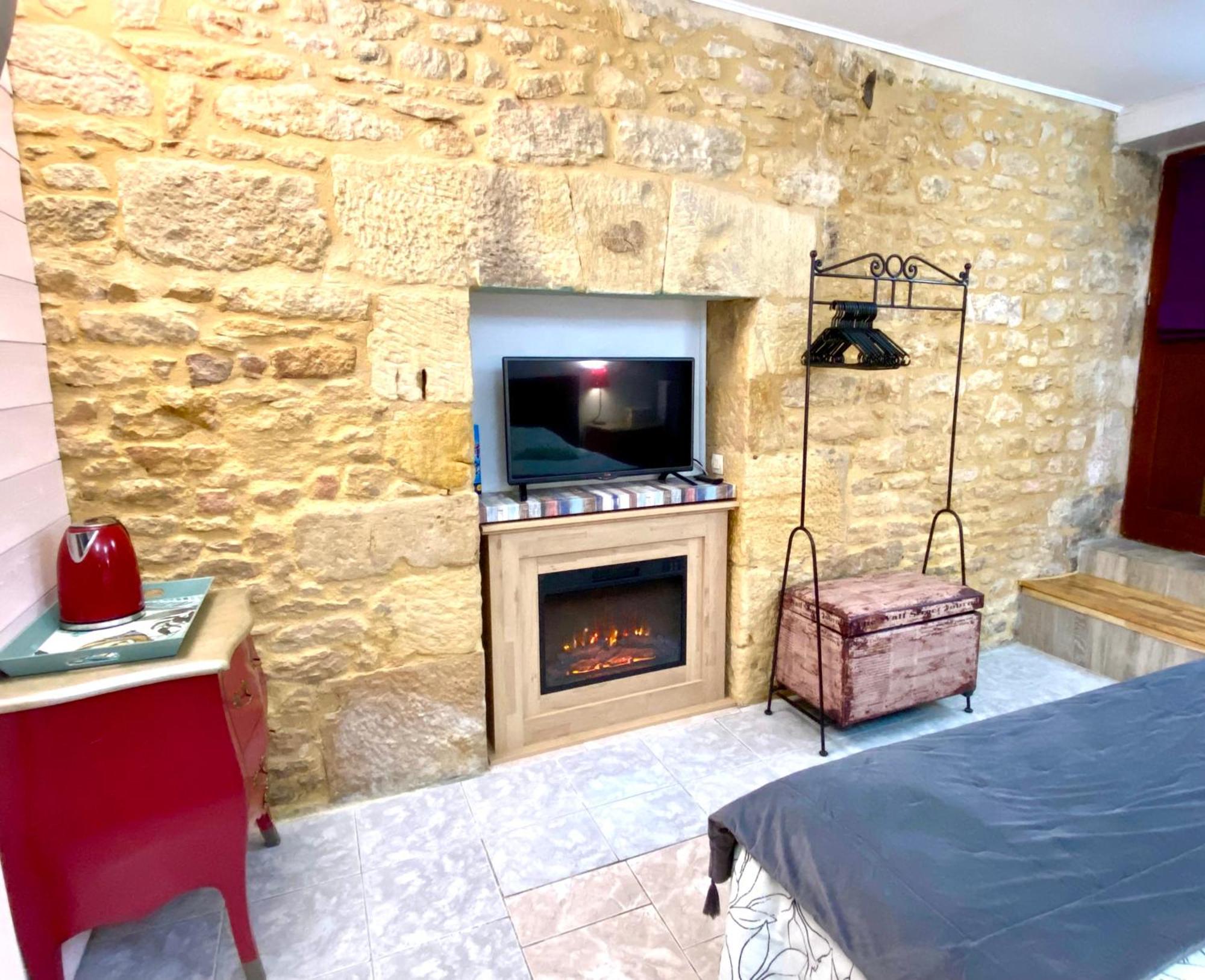 La Clef Des Songes - Chambres Climatisees - Sarlat Centre - Parking Gratuit - Piscine, Spa Et Massages A 400Metres Exterior foto