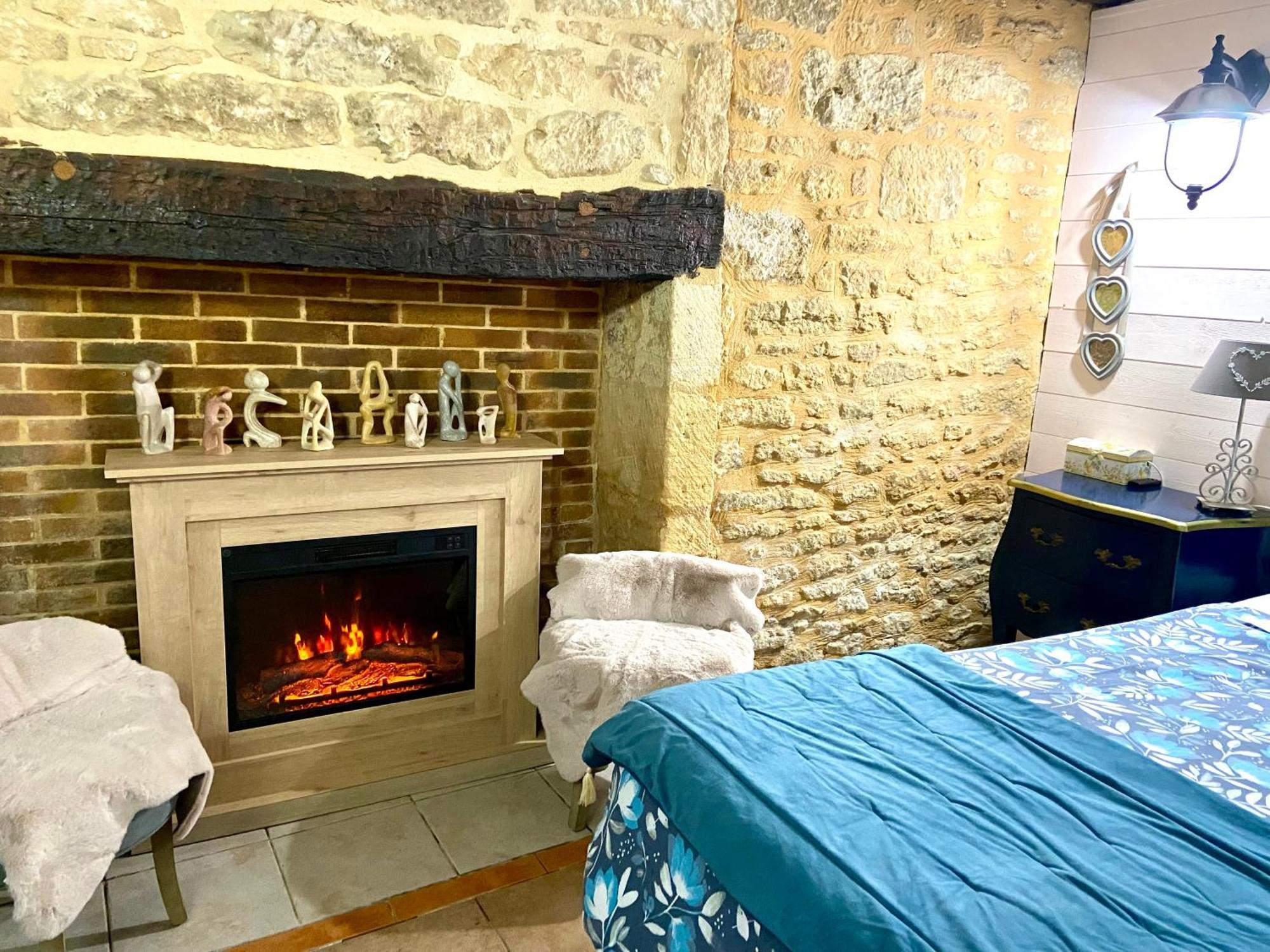La Clef Des Songes - Chambres Climatisees - Sarlat Centre - Parking Gratuit - Piscine, Spa Et Massages A 400Metres Exterior foto