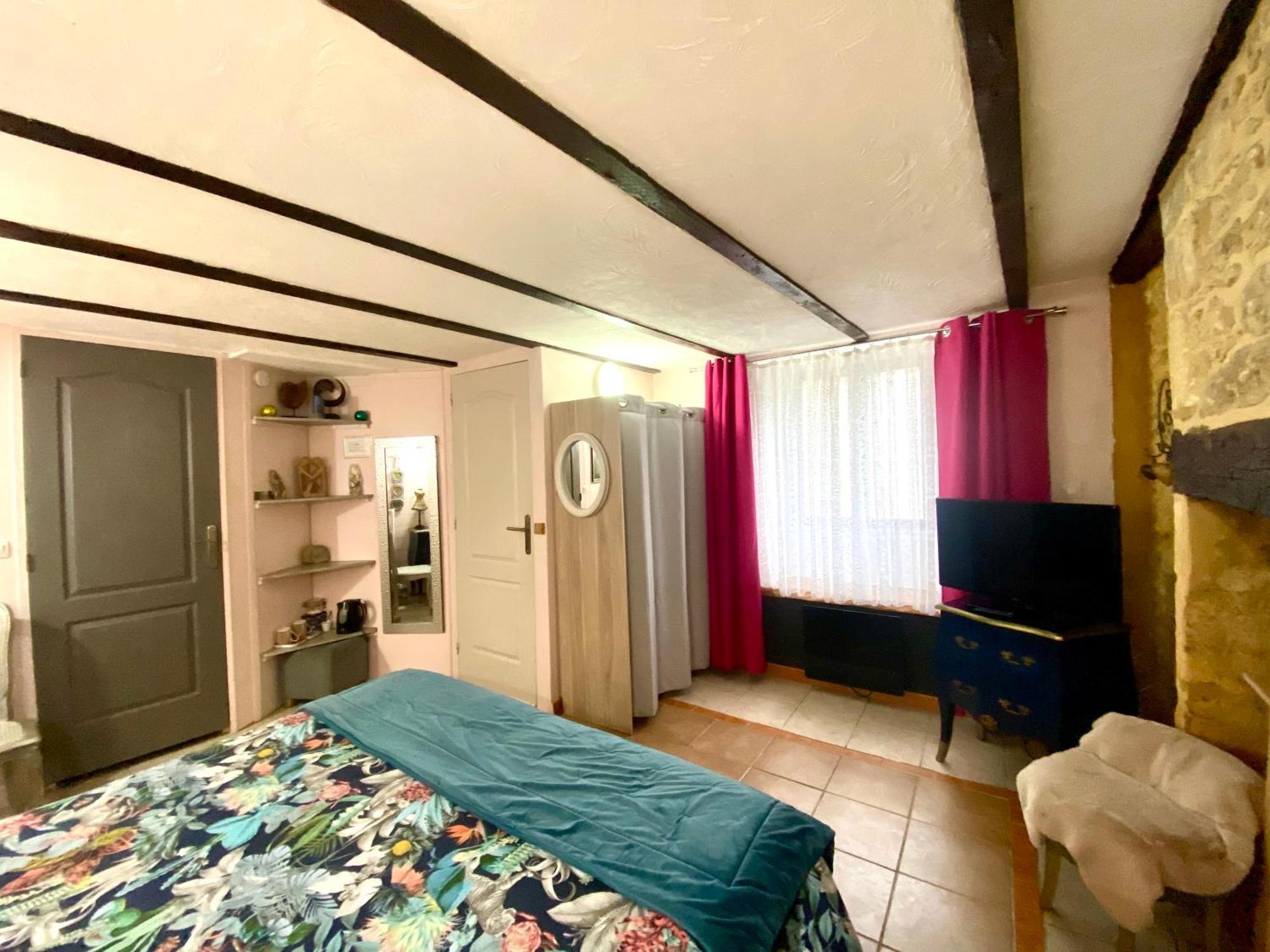 La Clef Des Songes - Chambres Climatisees - Sarlat Centre - Parking Gratuit - Piscine, Spa Et Massages A 400Metres Exterior foto