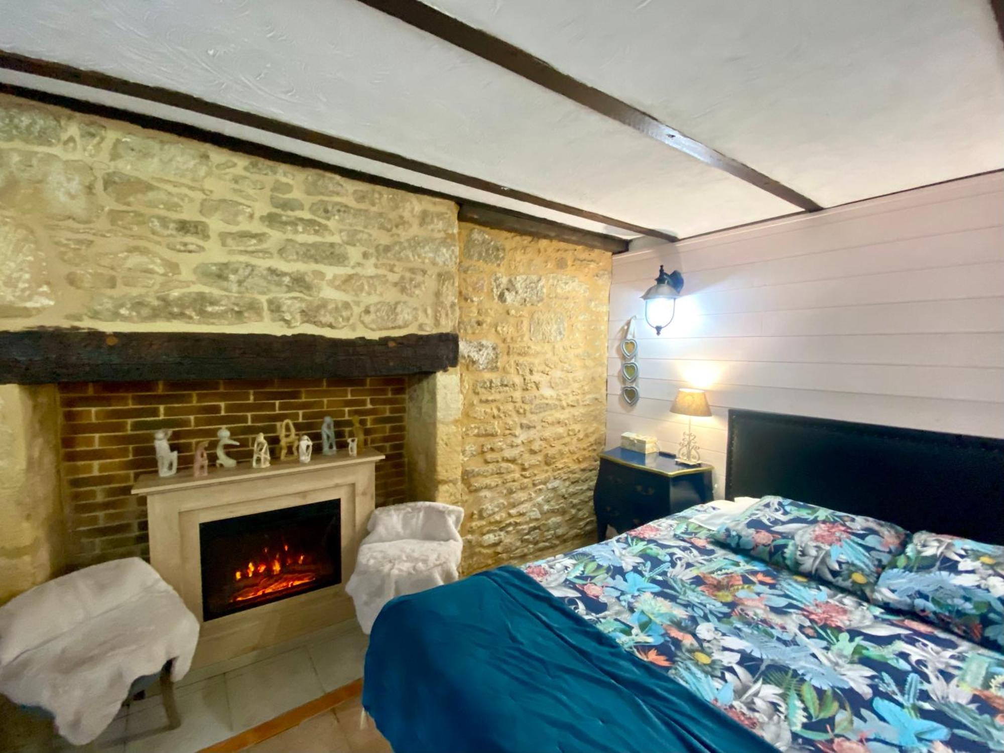 La Clef Des Songes - Chambres Climatisees - Sarlat Centre - Parking Gratuit - Piscine, Spa Et Massages A 400Metres Exterior foto