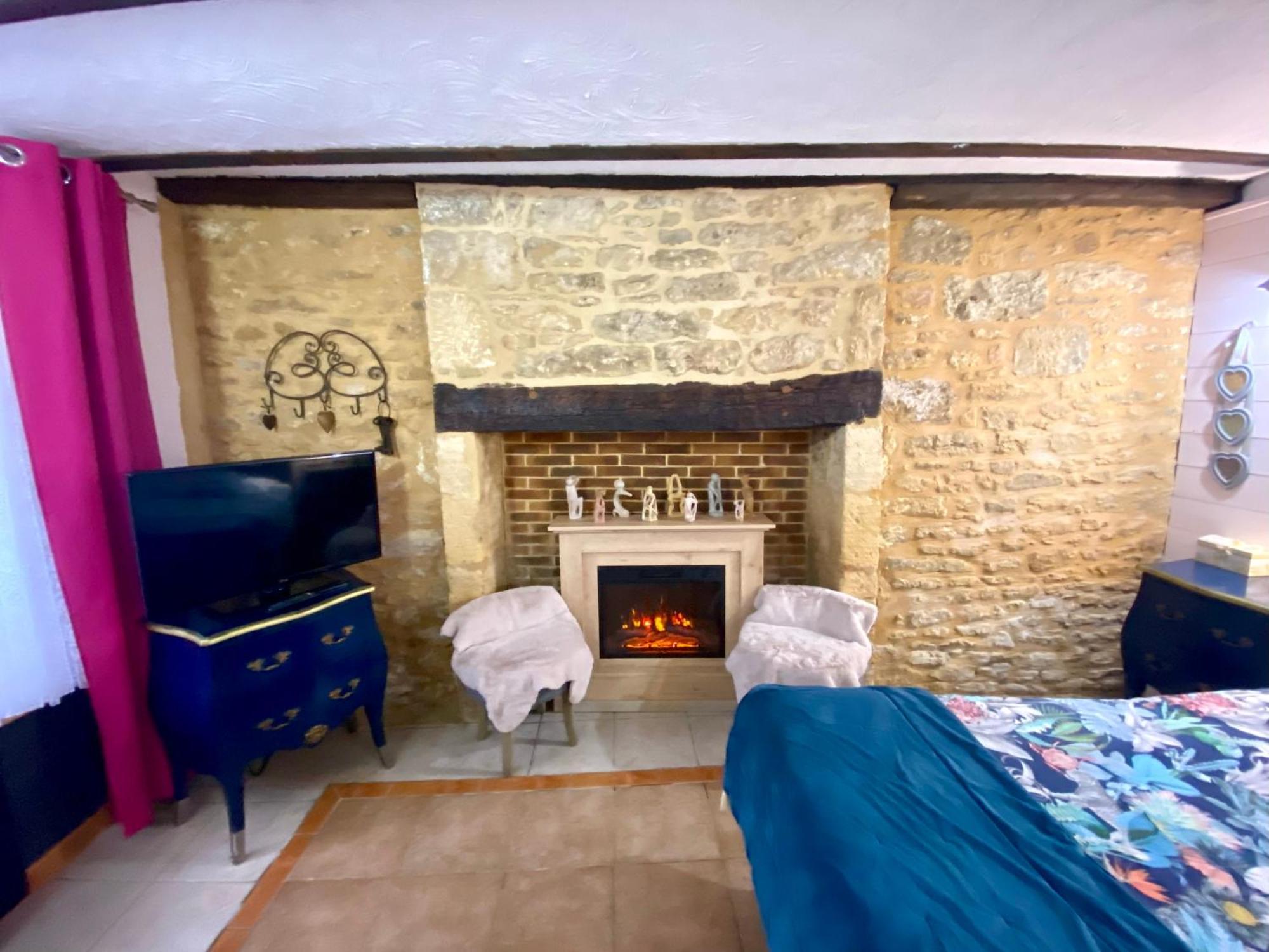La Clef Des Songes - Chambres Climatisees - Sarlat Centre - Parking Gratuit - Piscine, Spa Et Massages A 400Metres Exterior foto