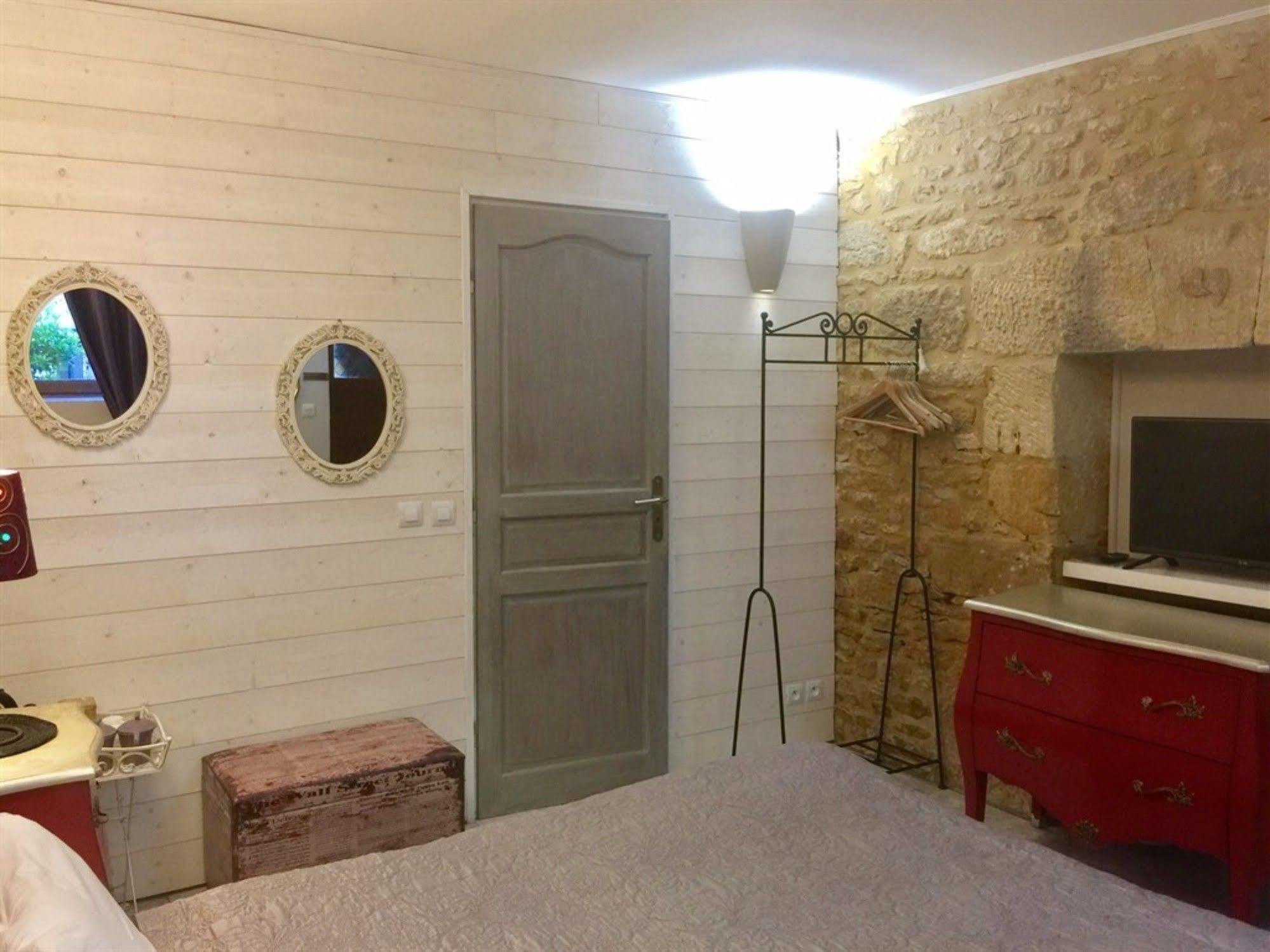 La Clef Des Songes - Chambres Climatisees - Sarlat Centre - Parking Gratuit - Piscine, Spa Et Massages A 400Metres Exterior foto